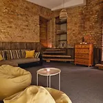 Spacious And Cozy By The Daugava River 아파트