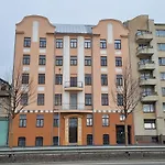 Spacious And Cozy By The Daugava River 리가