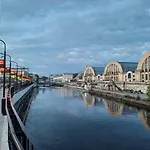 Spacious And Cozy By The Daugava River شقة ريغا