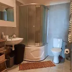 Spacious And Cozy By The Daugava River ريغا