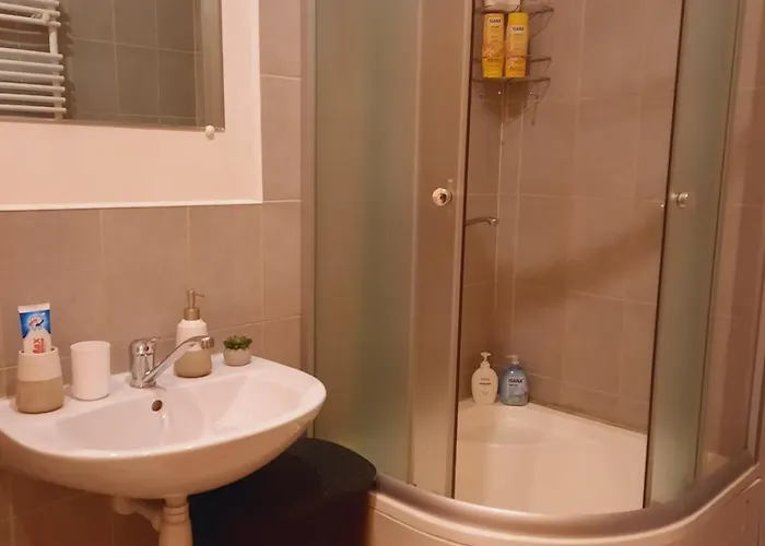 Апартаменты Spacious And Cozy By The Daugava River Рига