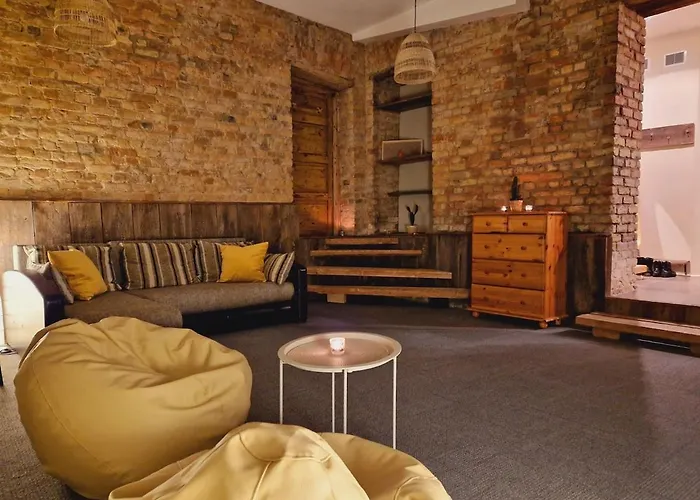 Spacious And Cozy By The Daugava River 公寓